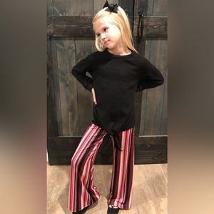 NEW Girls Boatneck Tie Sweater 🖤